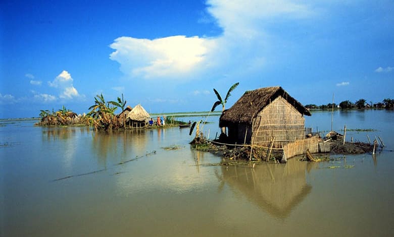 Bangladesh climate change caused severe issue to the coastal household